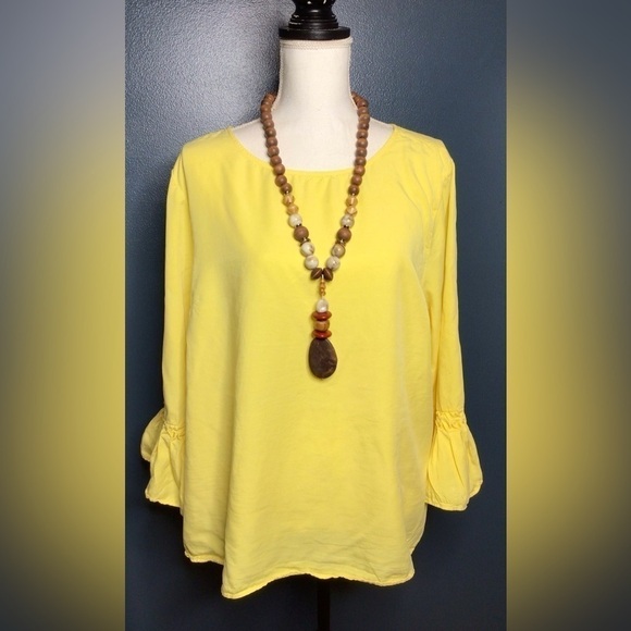 Yellow Crown & ivy 2xl shirt (0097) - Picture 2 of 8